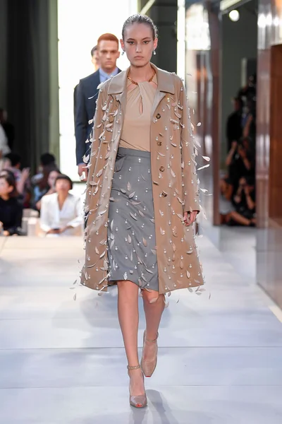 Look 44